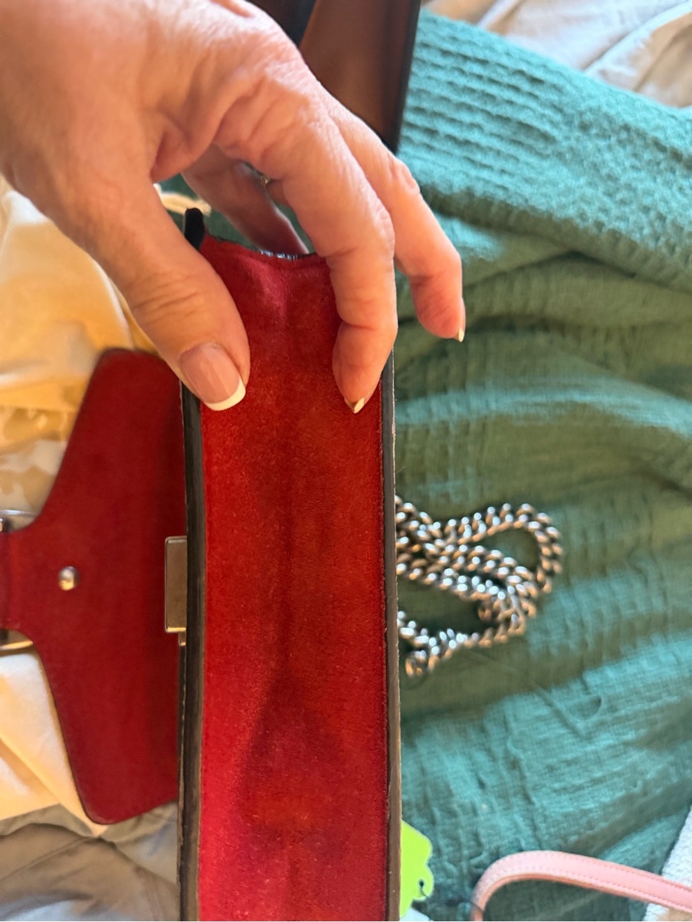Gucci GG Supreme Shoulder Bag with Red Accent and Silver Hardware - Picture 12 of 13